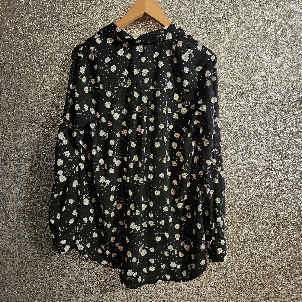 FLORAL whimsy long sleeve Blouse - Picture 2 of 3